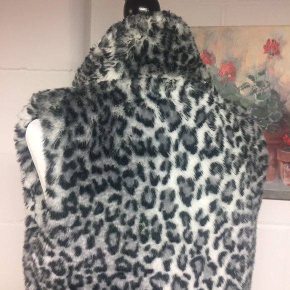 Seductions Faux Fur Vest Women, medium - Picture 5 of 12